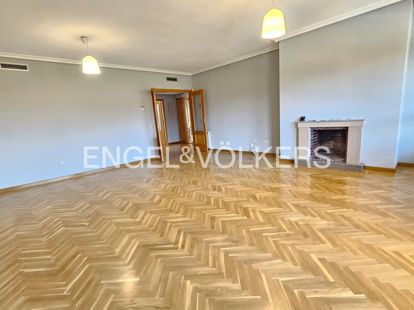 Sala d'estar de Àtic de lloguer en Pozuelo de Alarcón amb Aire condicionat, Calefacció i Parquet
