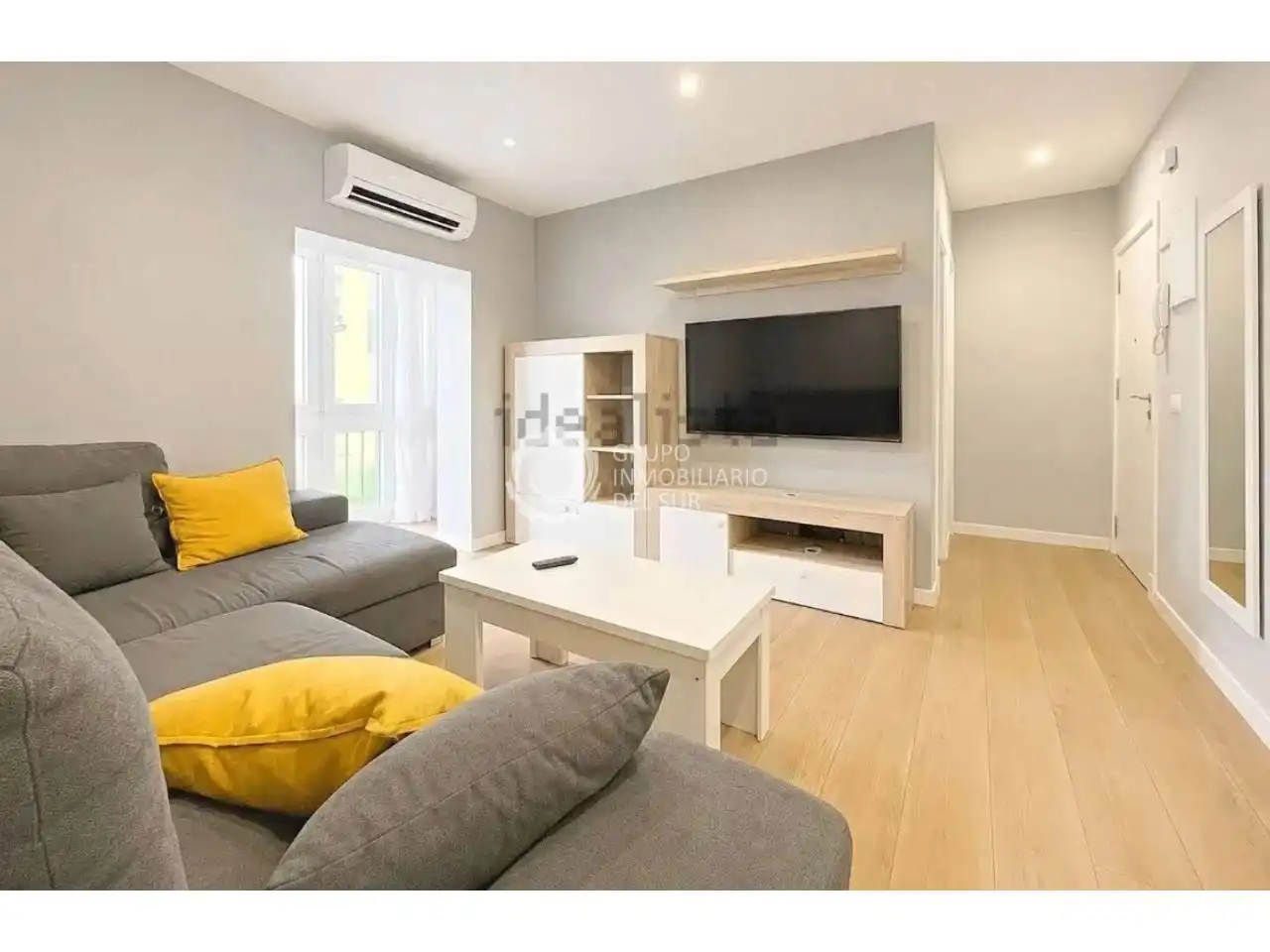 Sala de estar de Piso en venta en Cádiz con Terraza y Alarma