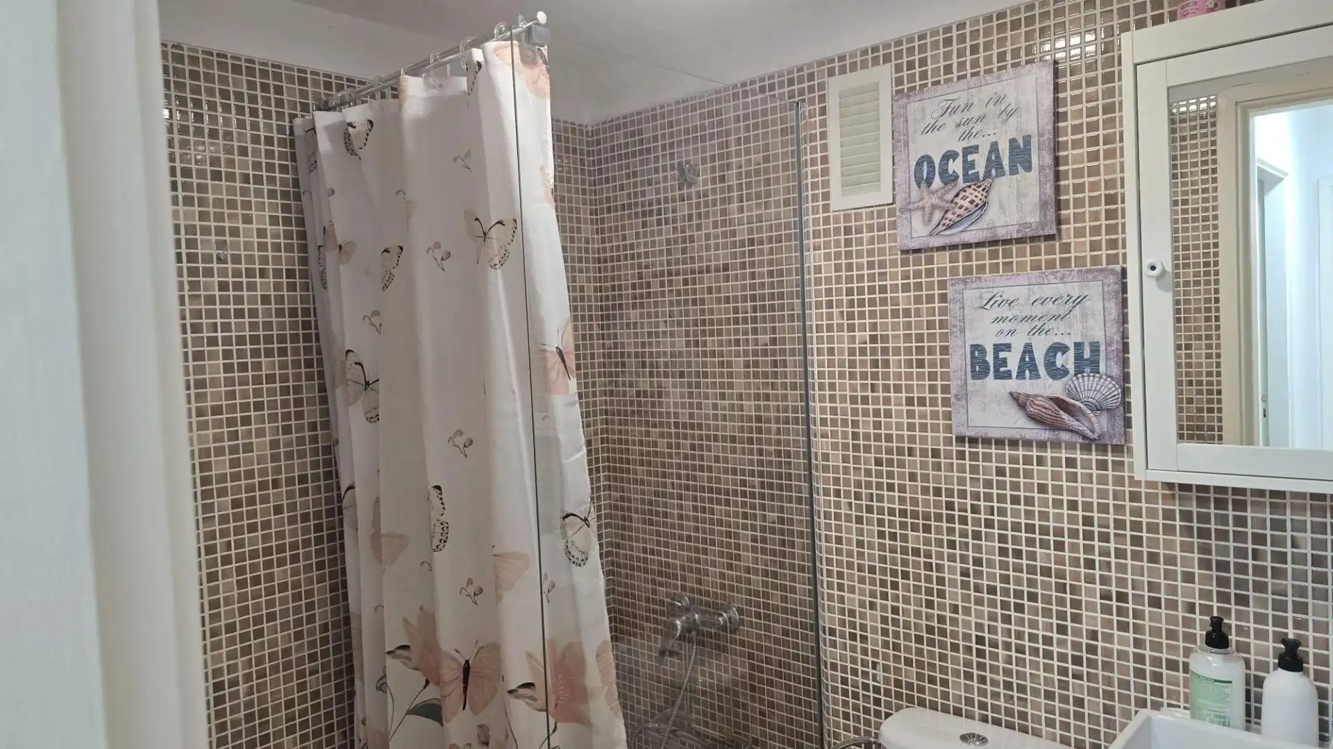 Bathroom of Flat for rent in Santa Cruz de Tenerife  with Terrace, Furnished and Community pool