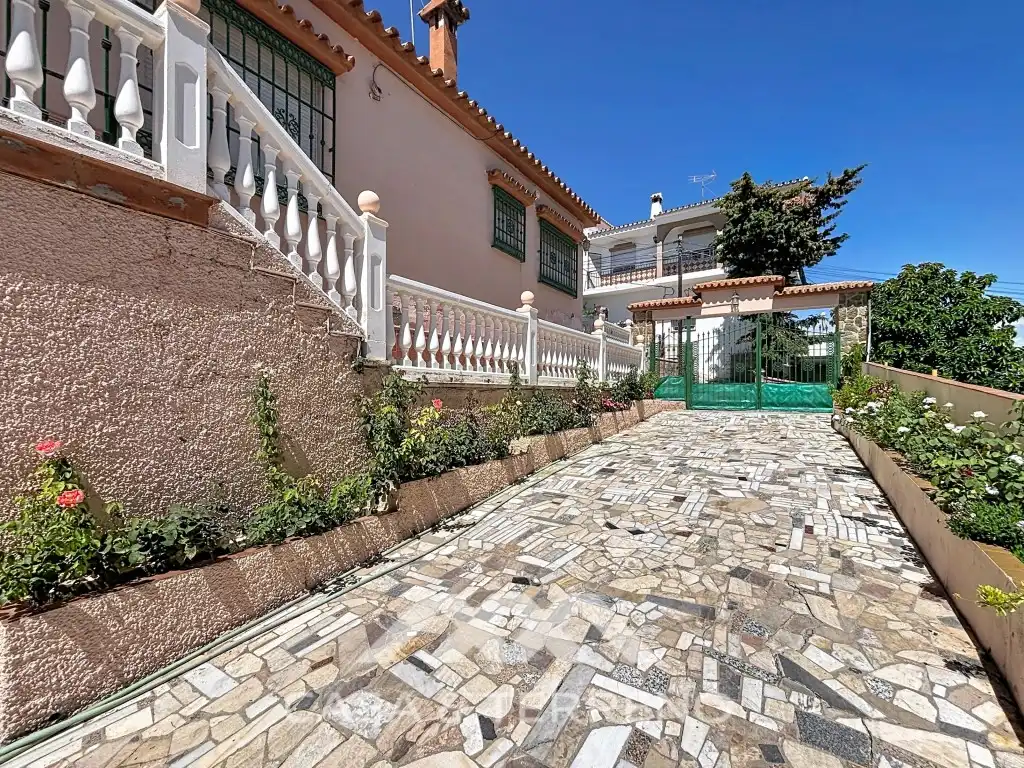 Casa con giardino in vendita a Urbanizacion Monte Azul (Almayate), imagen 3
