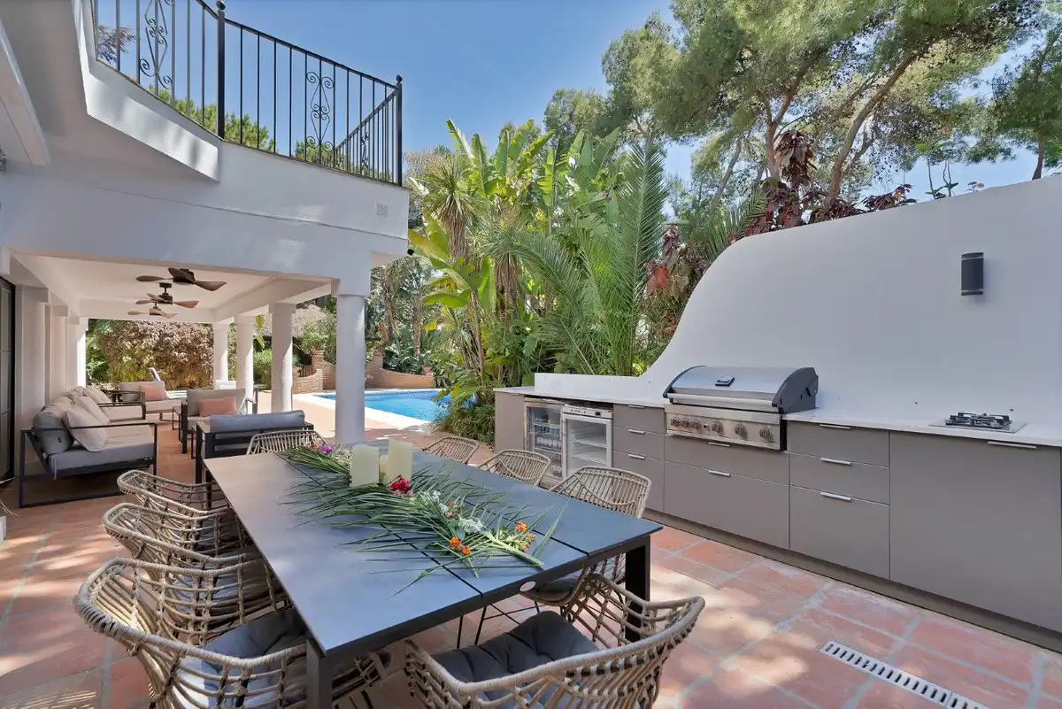 Terrassa de Casa o xalet en venda en Marbella amb Aire condicionat, Calefacció i Jardí privat