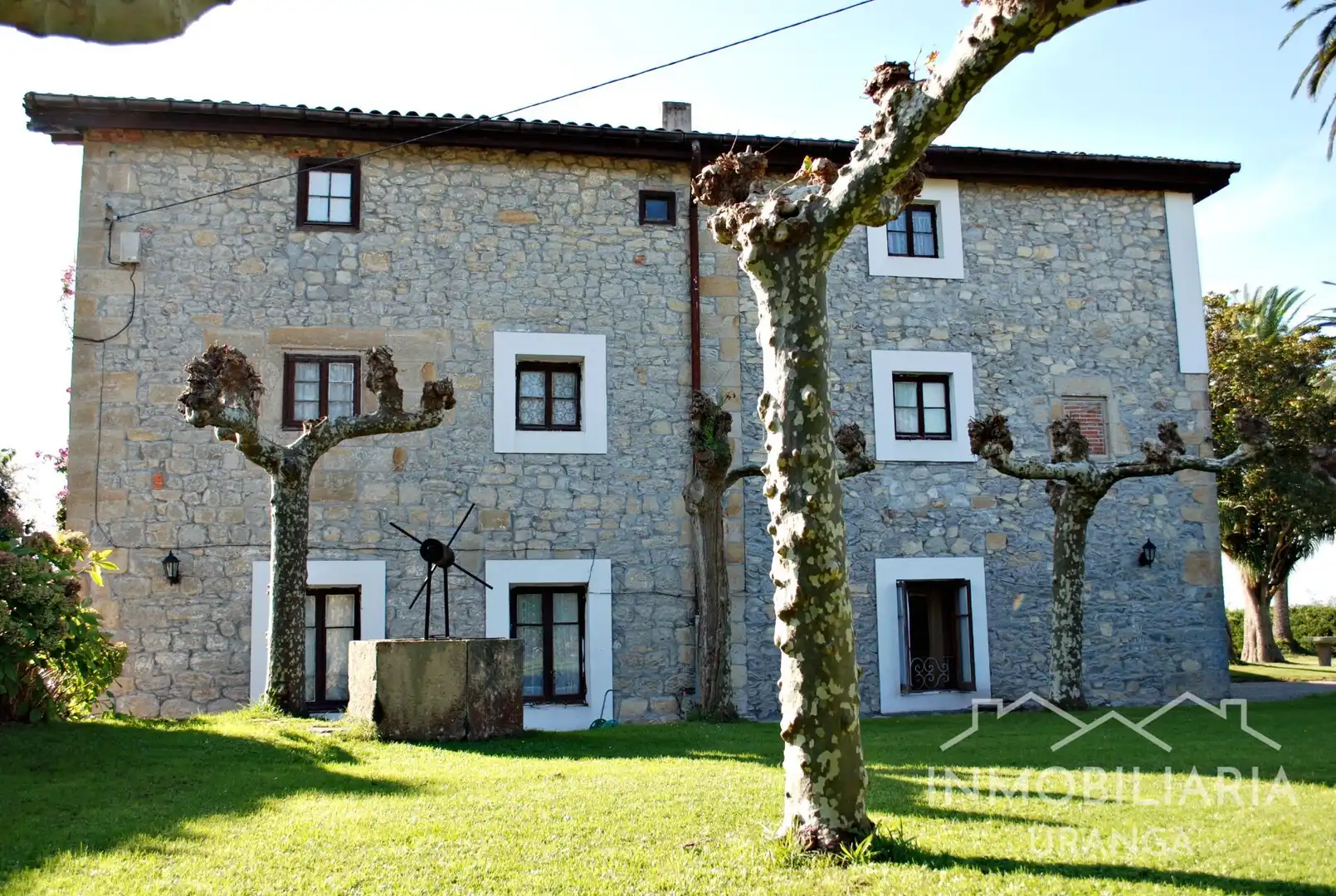 Außenansicht von Haus oder Chalet zum Verkauf in Ribamontán al Mar mit Heizung, Privatgarten und Terrasse