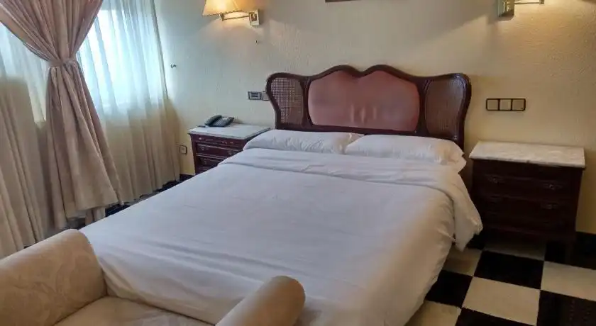 Schlafzimmer von Gebäude zum Verkauf in Guadarrama