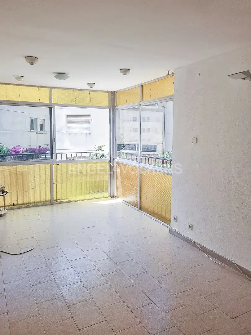 Flat with lift for sale in Marítim, imagen 2