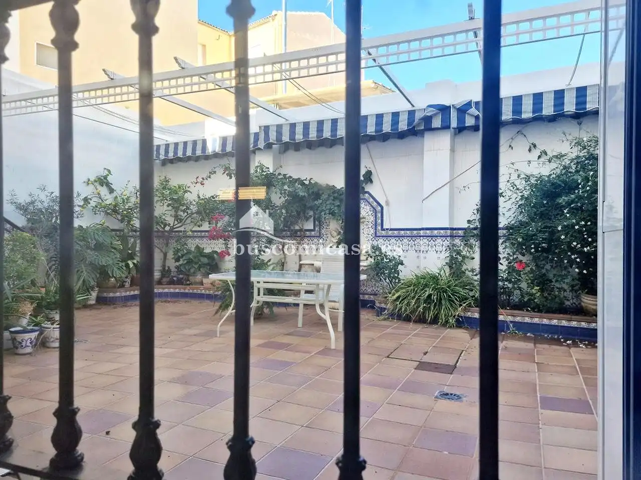 Terrassa de Casa adosada en venda en Torredelcampo amb Aire condicionat, Calefacció i Jardí privat