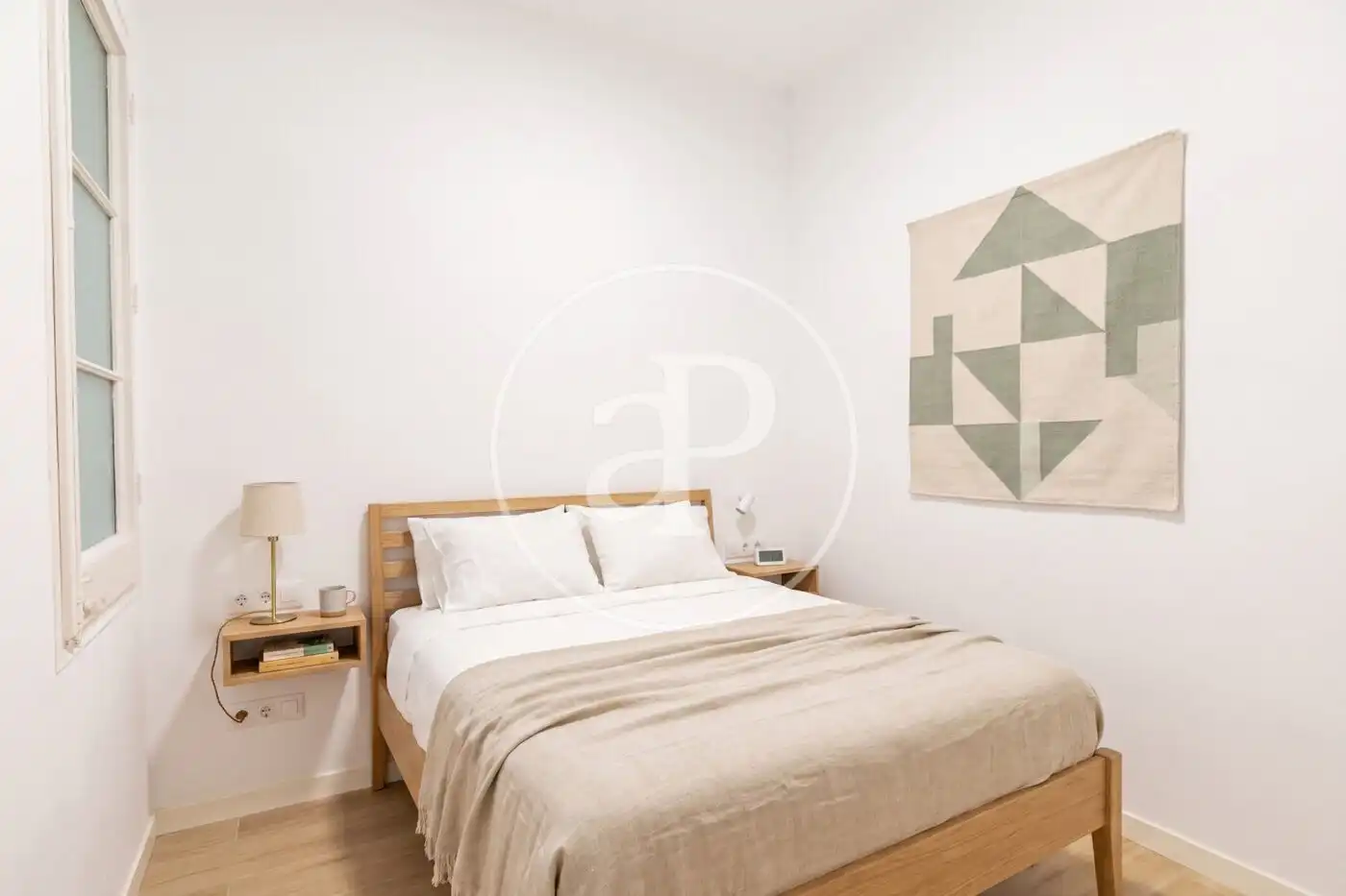 Schlafzimmer von Wohnung zum Verkauf in Barcelona mit Klimaanlage und Heizung
