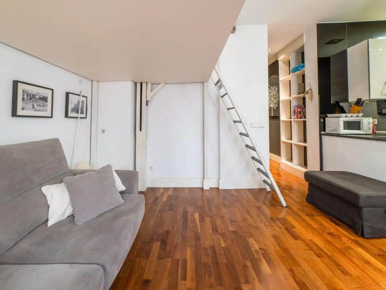 Loft amb ascensor de lloguer a C. del Olivar 3