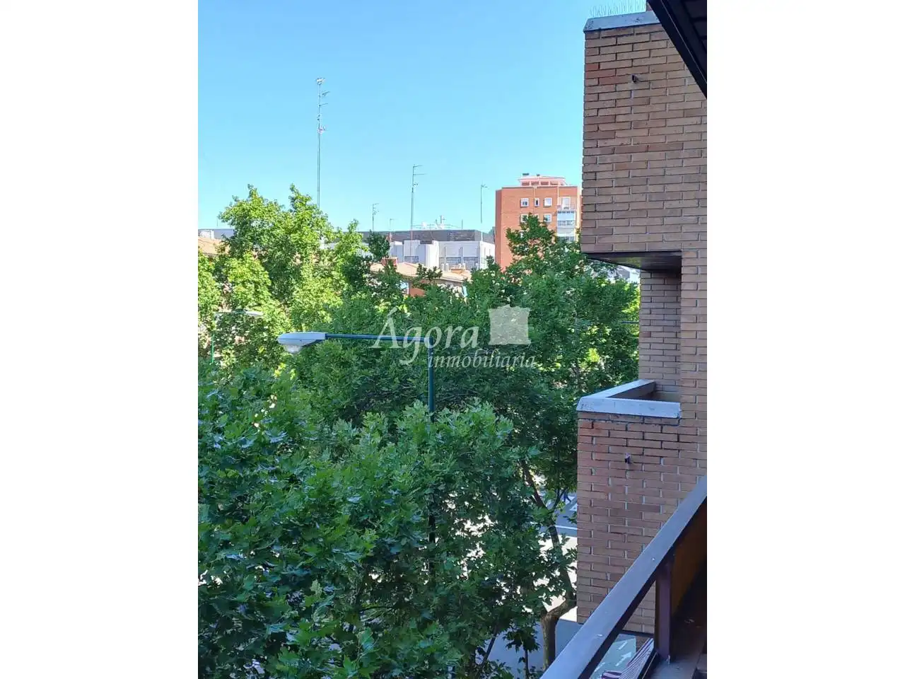 Vista exterior de Pis en venda en Valladolid amb Calefacció, Parquet i Terrassa