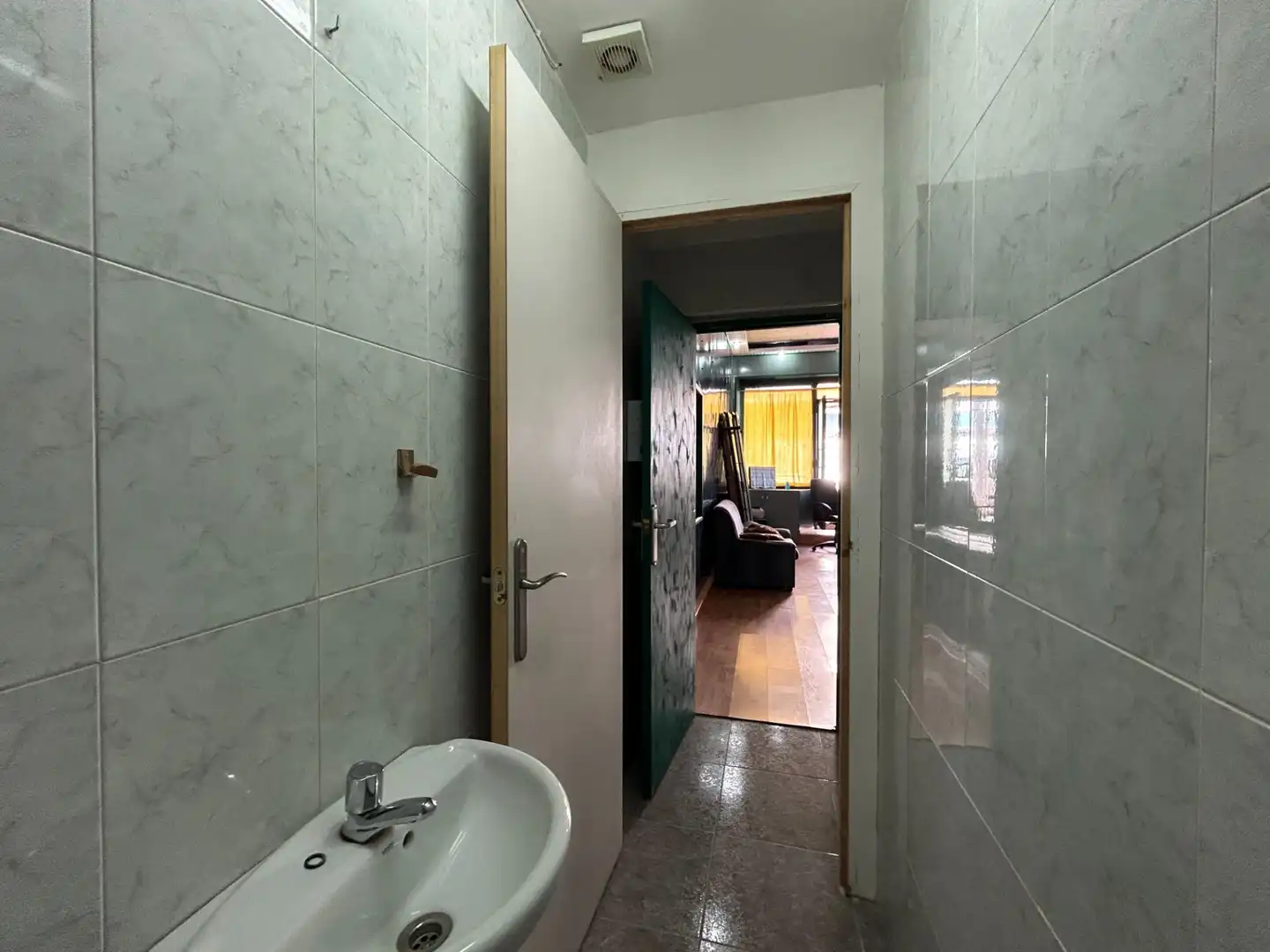 Local comercial en alquiler en Avenida REYES CATOLICOS, imagen 12