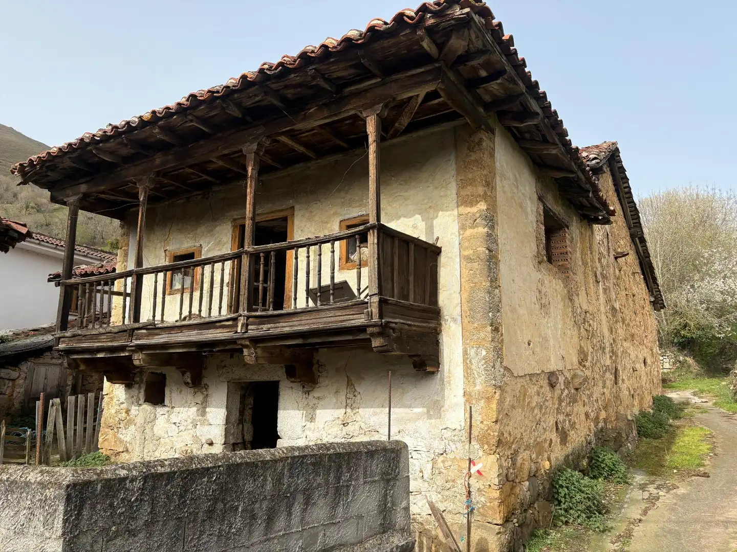 Vista exterior de Finca rústica en venta en Quirós con Terraza y Balcón