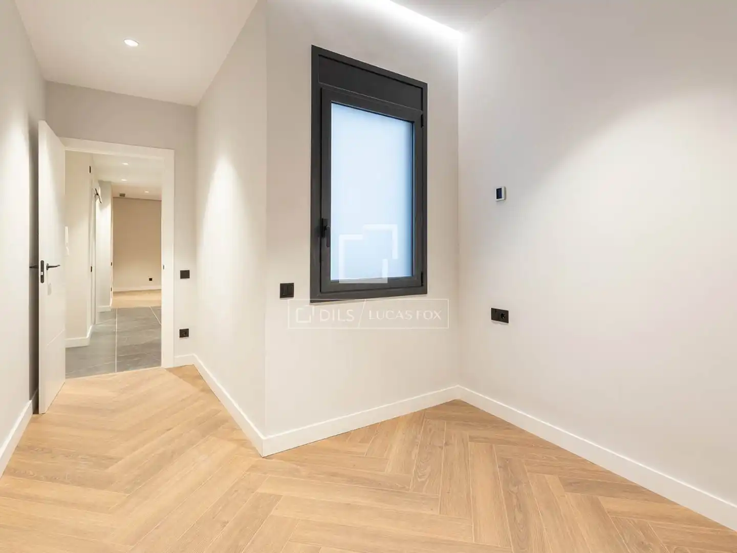 Flat for sale in Barcelona  with Air Conditioner, Heating and Parquet flooring