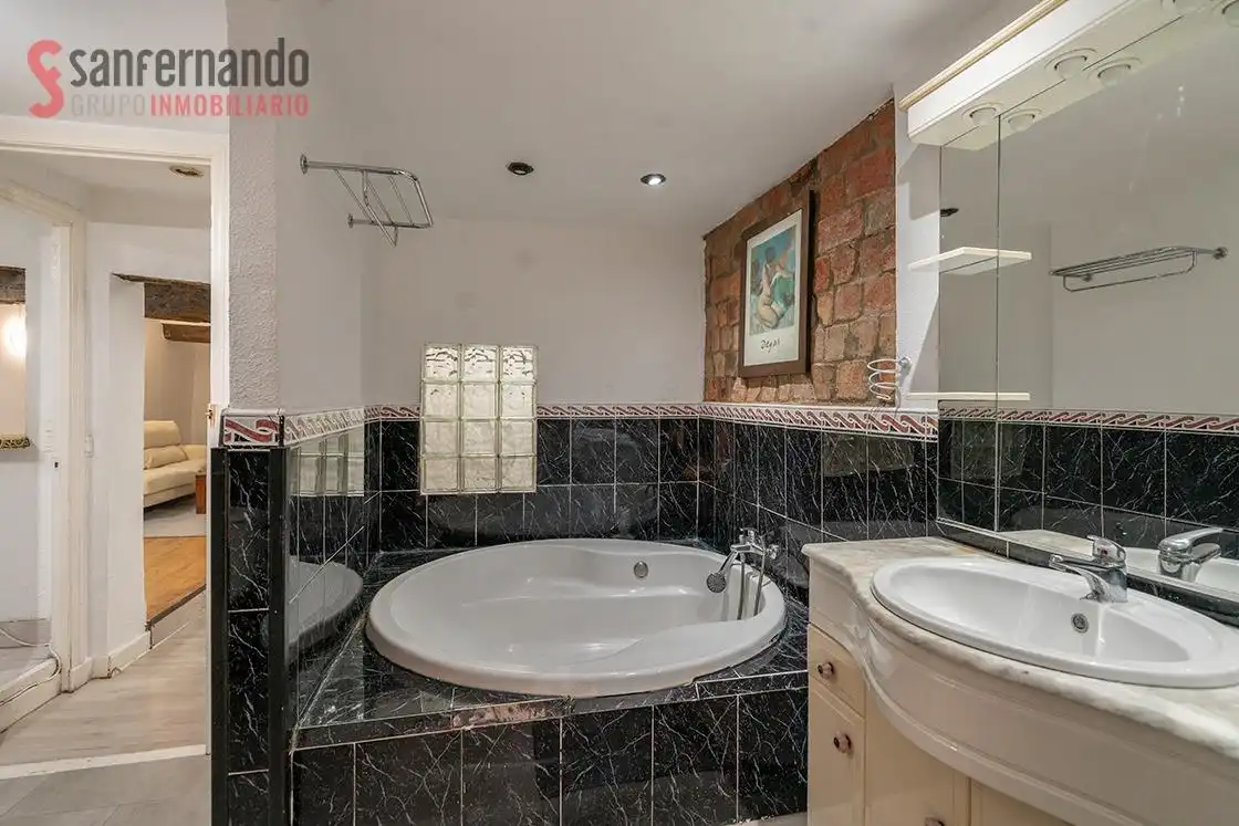 Baño de Piso en venta en Santander con Terraza y Trastero