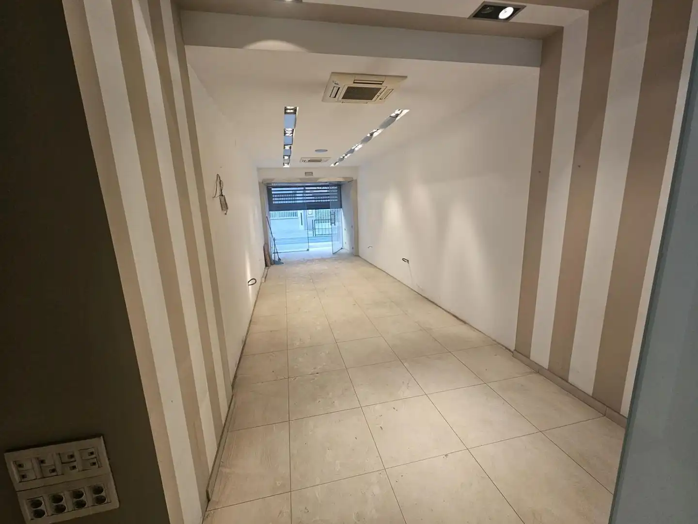 Local comercial de lloguer a San vicente 59, imagen 8