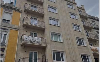 Vista exterior de Pis en venda en Vigo  amb Parquet i Terrassa