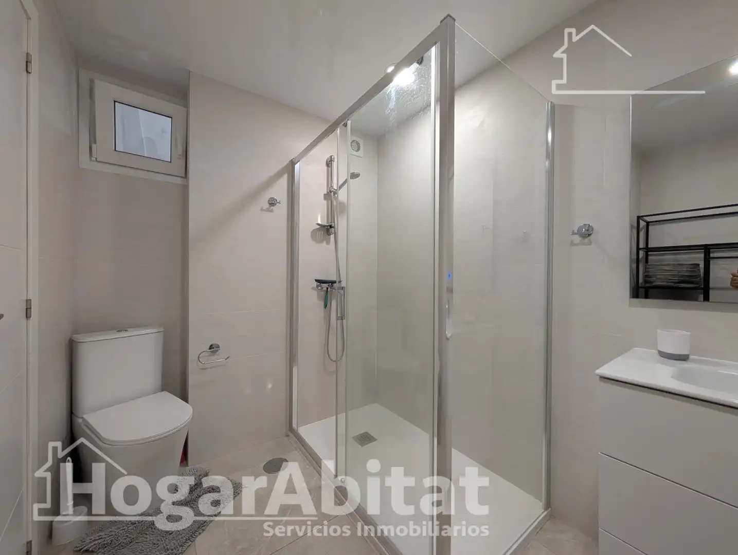Bany de Pis en venda en Alicante / Alacant amb Aire condicionat, Calefacció i Moblat