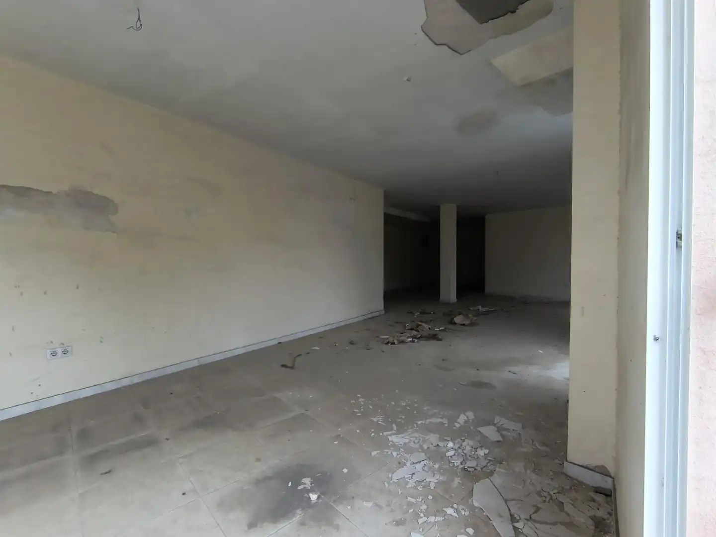 Local comercial en venda a C/ Paloma, imagen 2