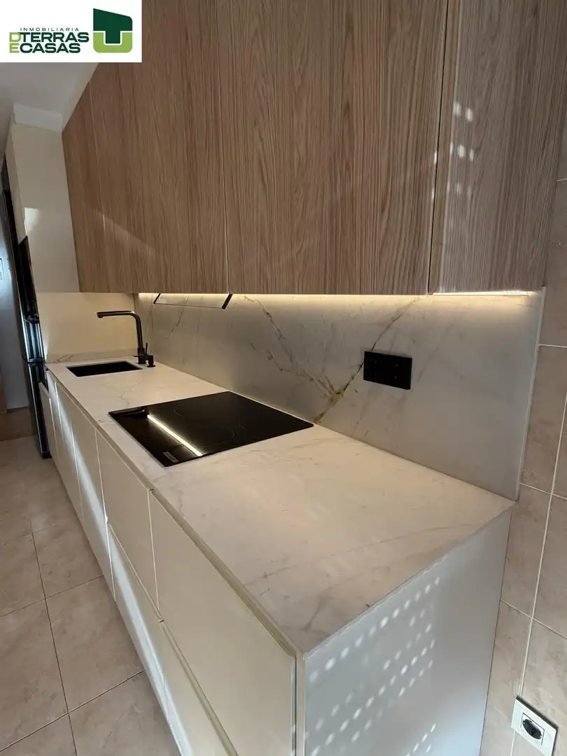 Küche von Wohnung zum Verkauf in A Illa de Arousa 