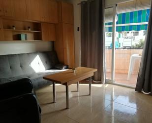 Sala d'estar de Apartament en venda en Torremolinos amb Terrassa, Moblat i Rentadora