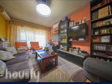 Flat with balcony for sale in Calle Lucano .