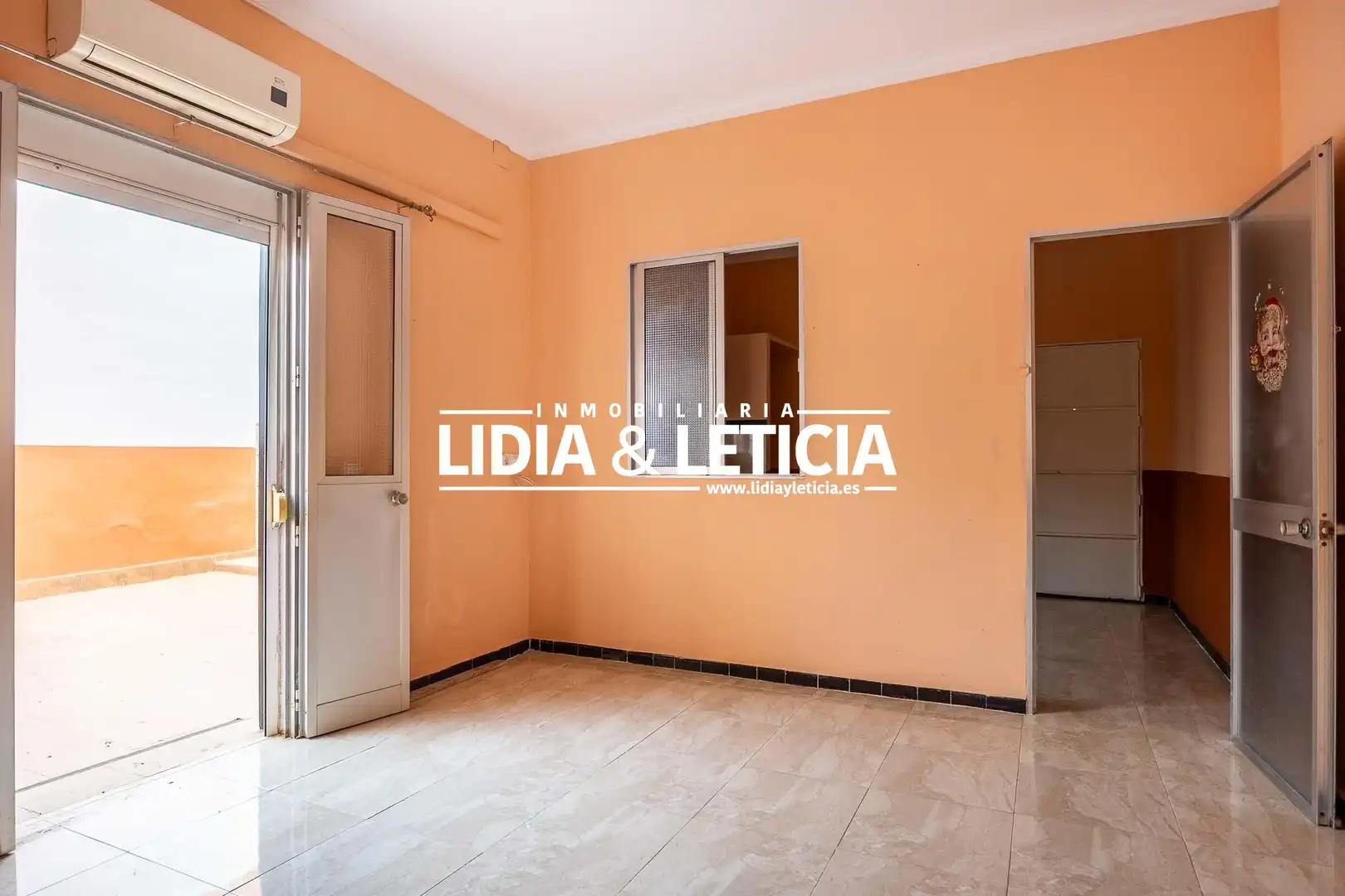 Dormitori de Casa o xalet en venda en Alcalá de Guadaira amb Aire condicionat i Terrassa