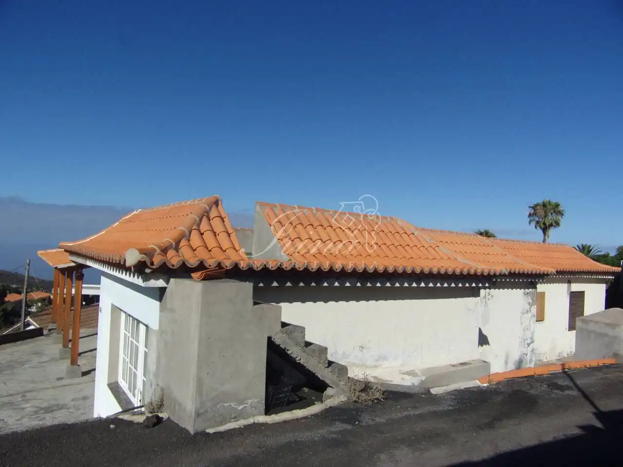 Vista exterior de Casa o xalet en venda en Los Llanos de Aridane amb Jardí privat