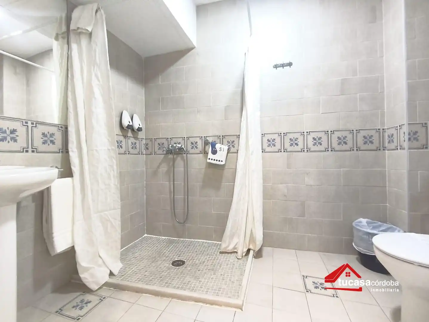 Badezimmer von Gebäude zum Verkauf in Córdoba
