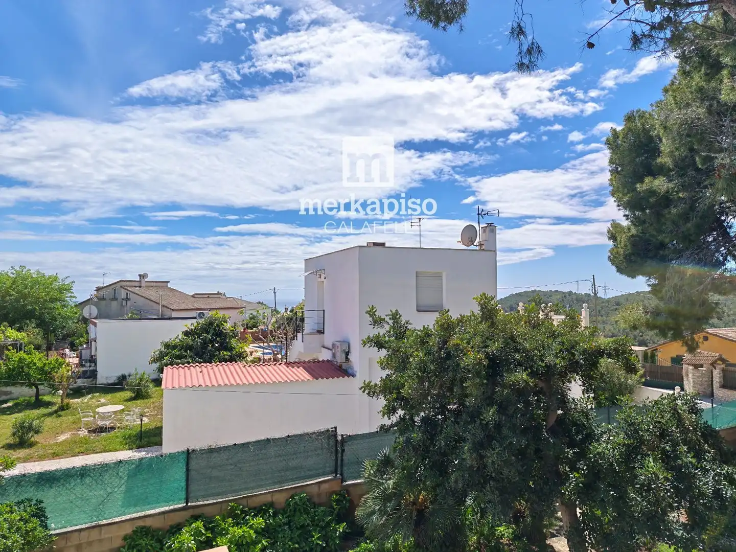 Vista exterior de Casa o xalet en venda en Bellvei amb Calefacció, Jardí privat i Terrassa