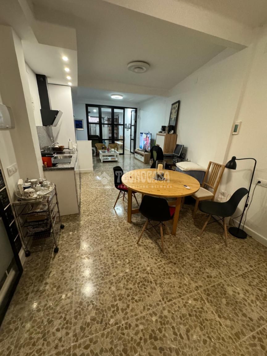 Premises for sale in  Sevilla Capital  with Air Conditioner