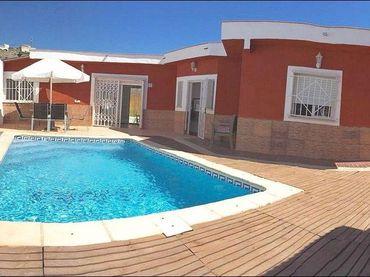 Villa avec piscine à vendre à Los Collados-Los Geraneos