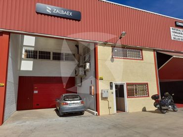 Nau industrial en venda a Avenida Joaquín Sánchez Valverde