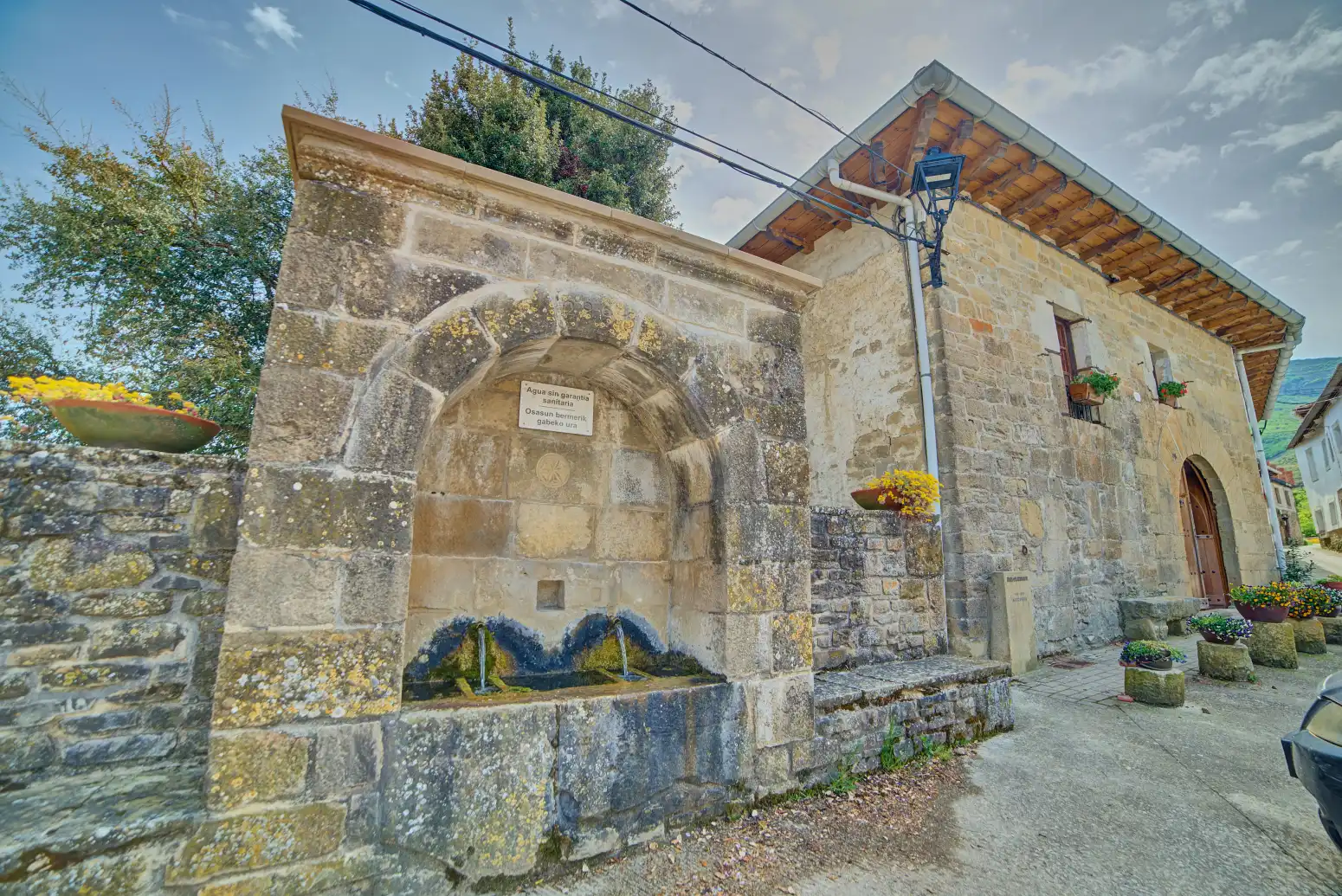 Exterior view of Houses for sale in Izagaondoa
