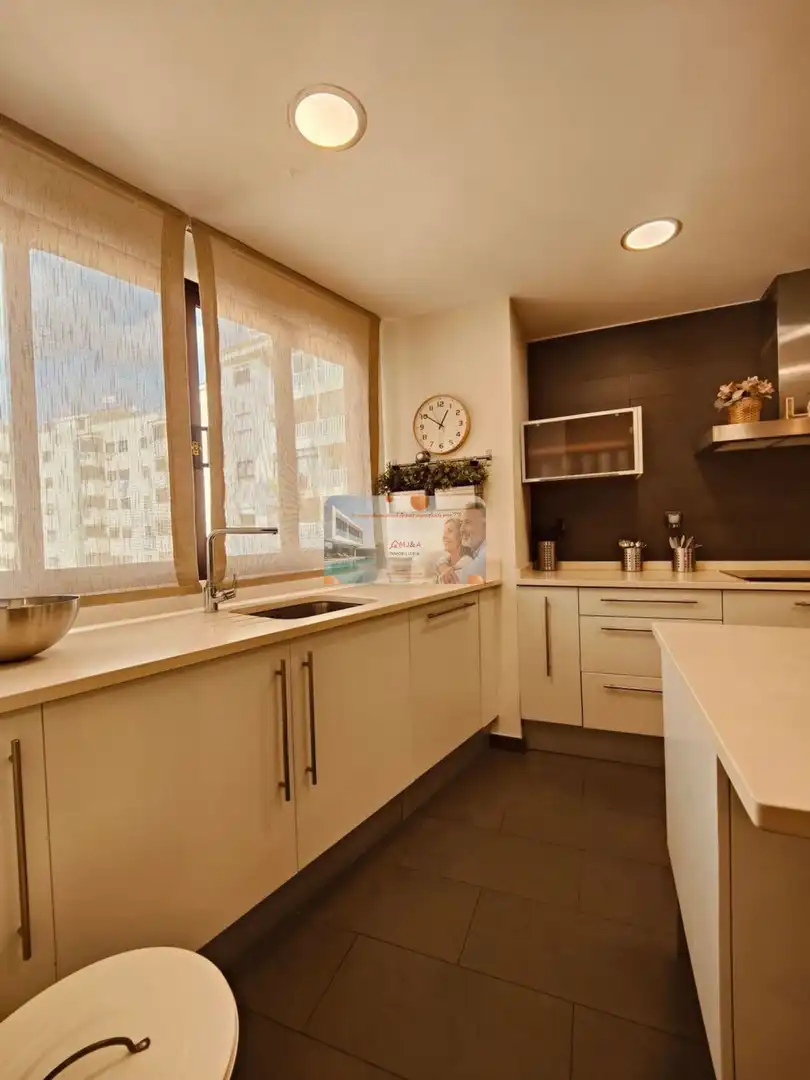 Cocina de Dúplex de alquiler en Castellón de la Plana / Castelló de la Plana con Aire acondicionado, Calefacción y Parquet