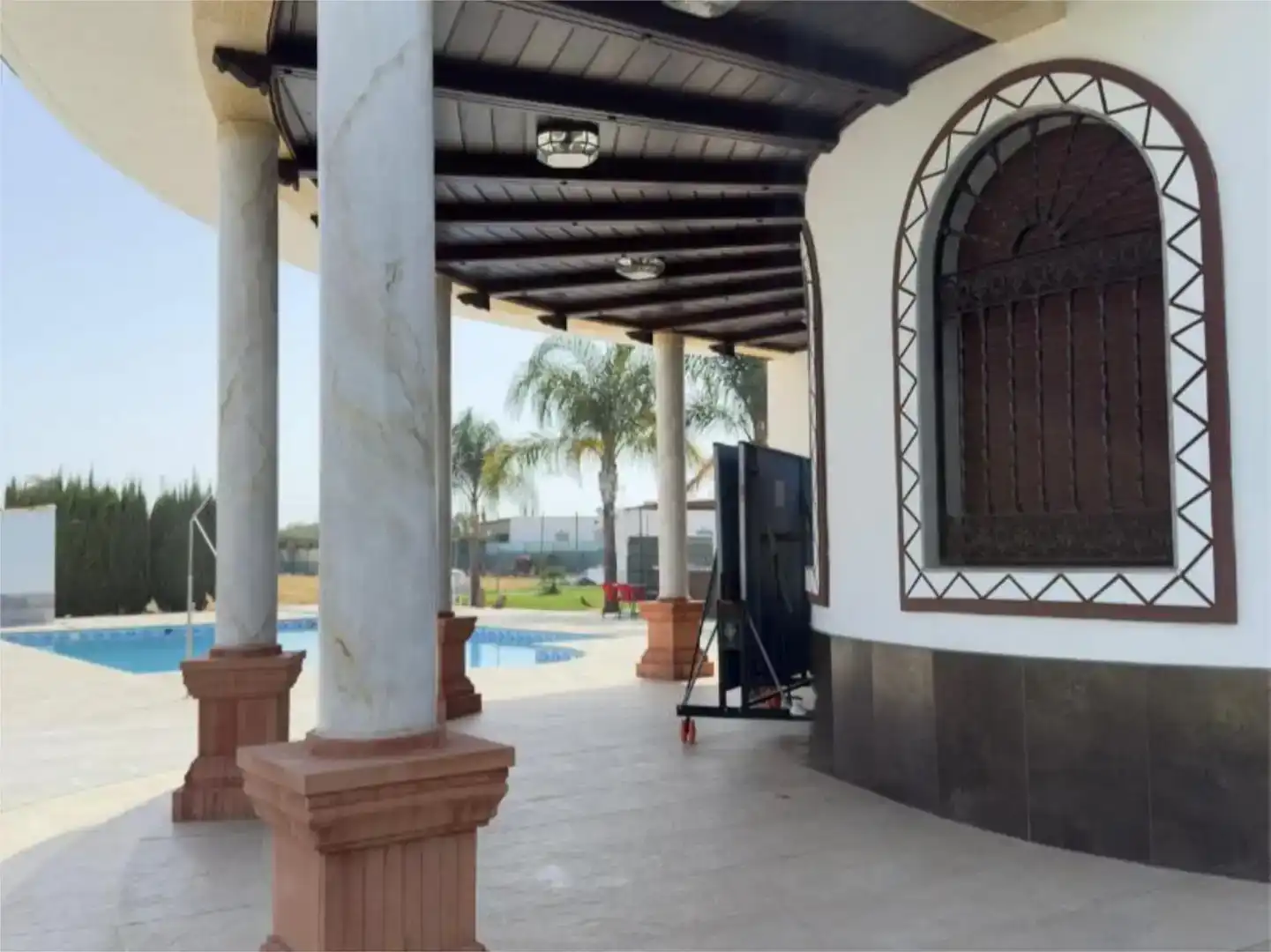 Terrace of Houses for sale in Utrera  with Air Conditioner, Swimming Pool and Balcony