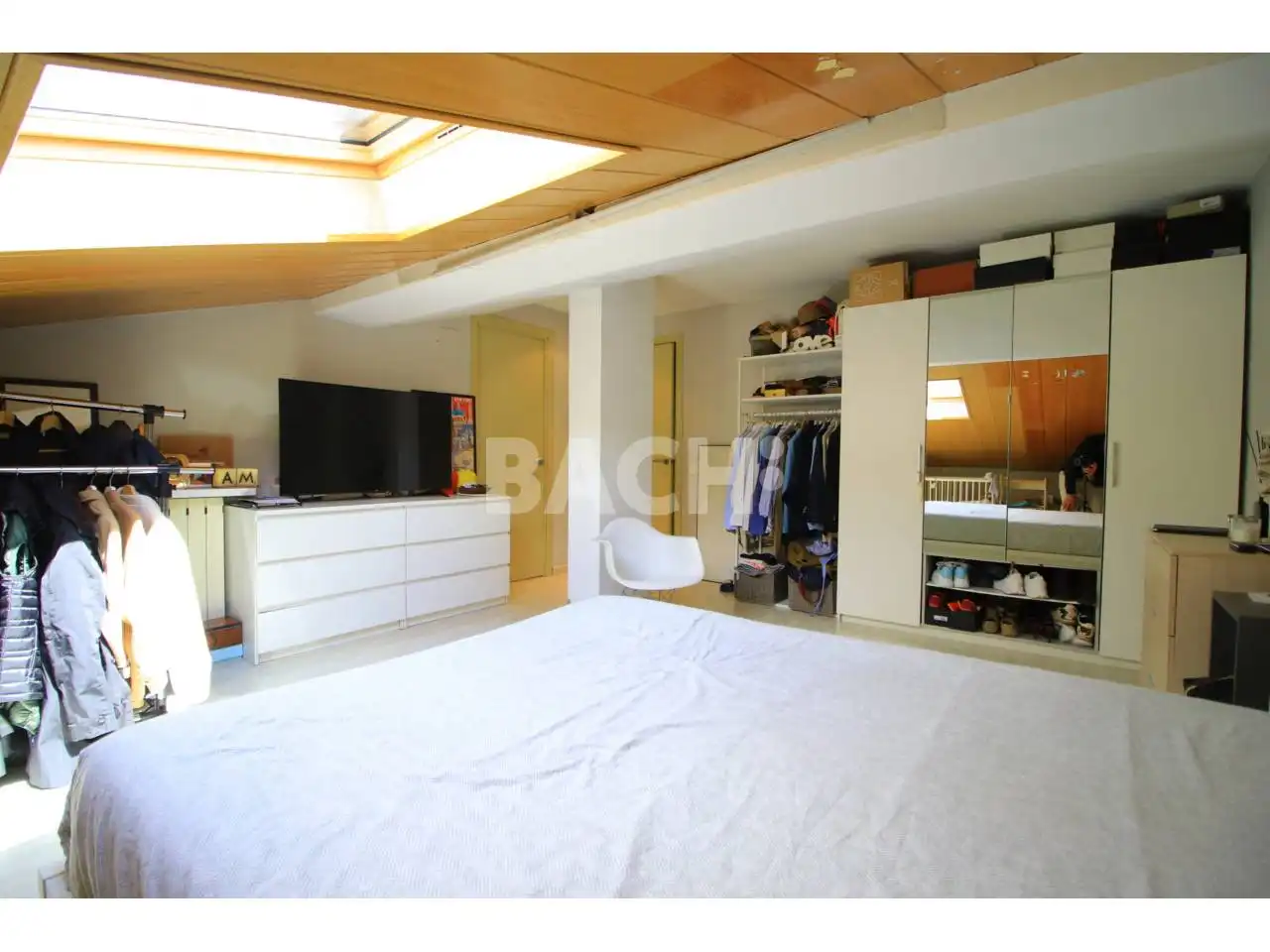 Habitación de Ático en venta en Vic con Aire acondicionado, Calefacción y Parquet