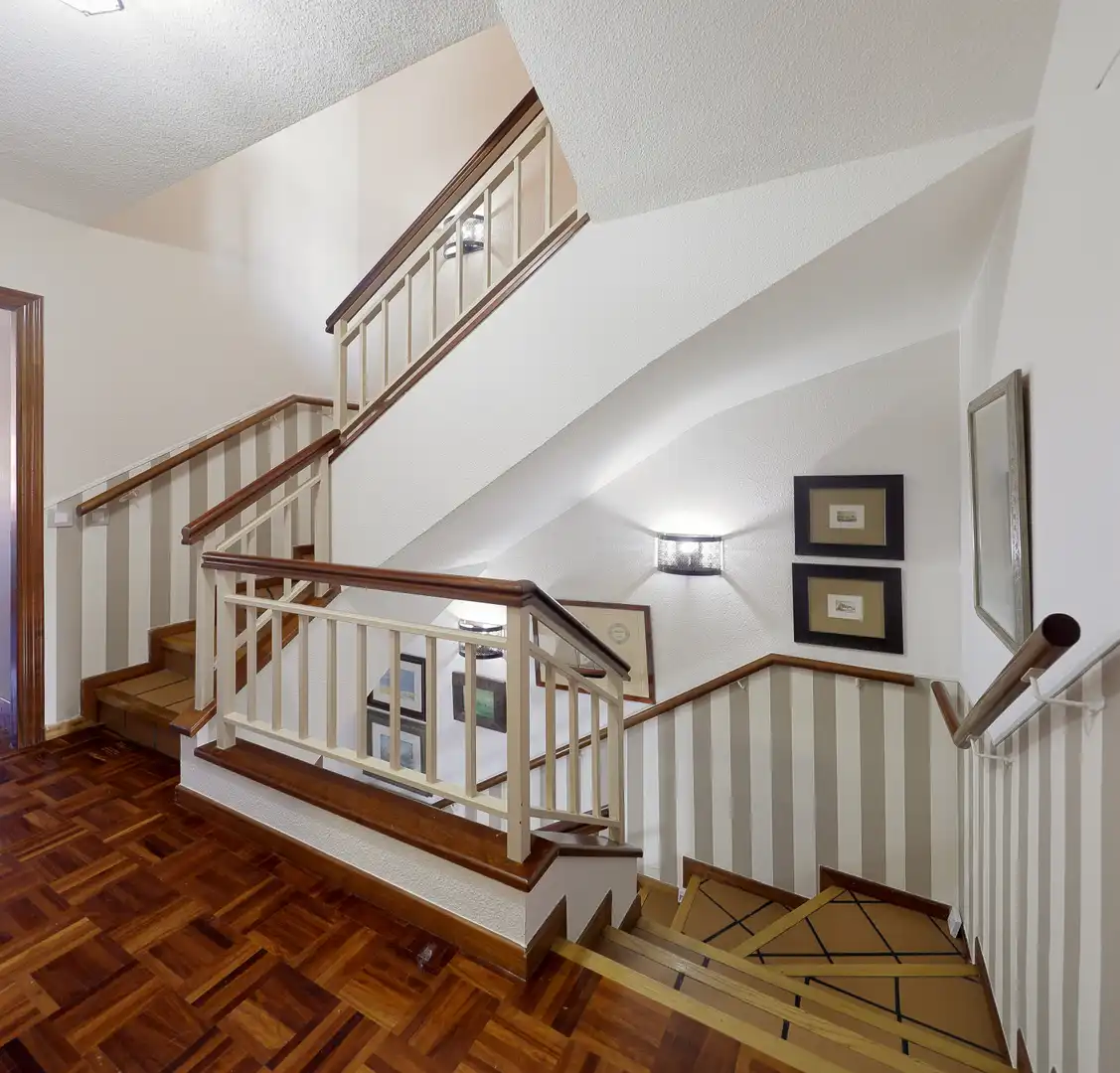 Casa adosada en venta en Siero con Calefacción, Jardín privado y Parquet