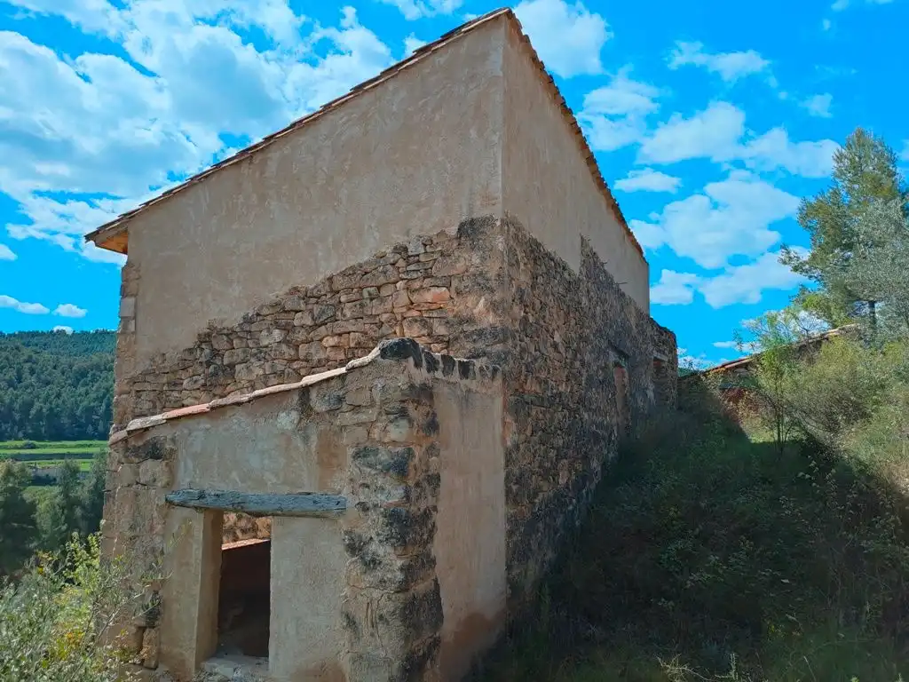 Casa rústica amb terrassa en venda a La Portellada, imagen 3