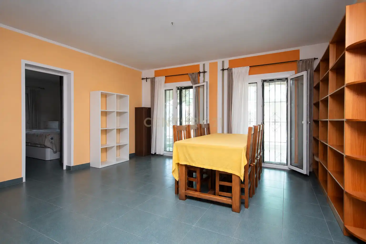 Comedor de Casa o chalet en venta en Alicante / Alacant con Jardín privado, Trastero y Piscina