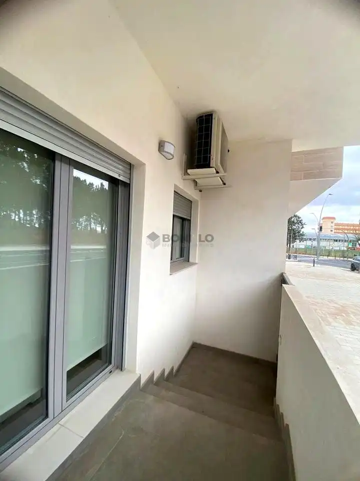 Terraza de Estudio en venta en Teruel con Calefacción, Trastero y Amueblado