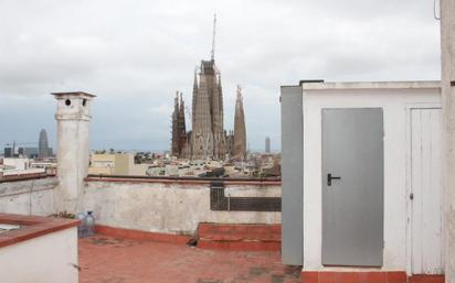 Bedroom of Flat for sale in  Barcelona Capital  with Balcony