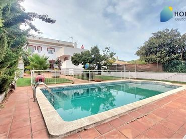 Chalet con balcón en venta en Calle ATAMARIA-DS RINCON S.GINE 63