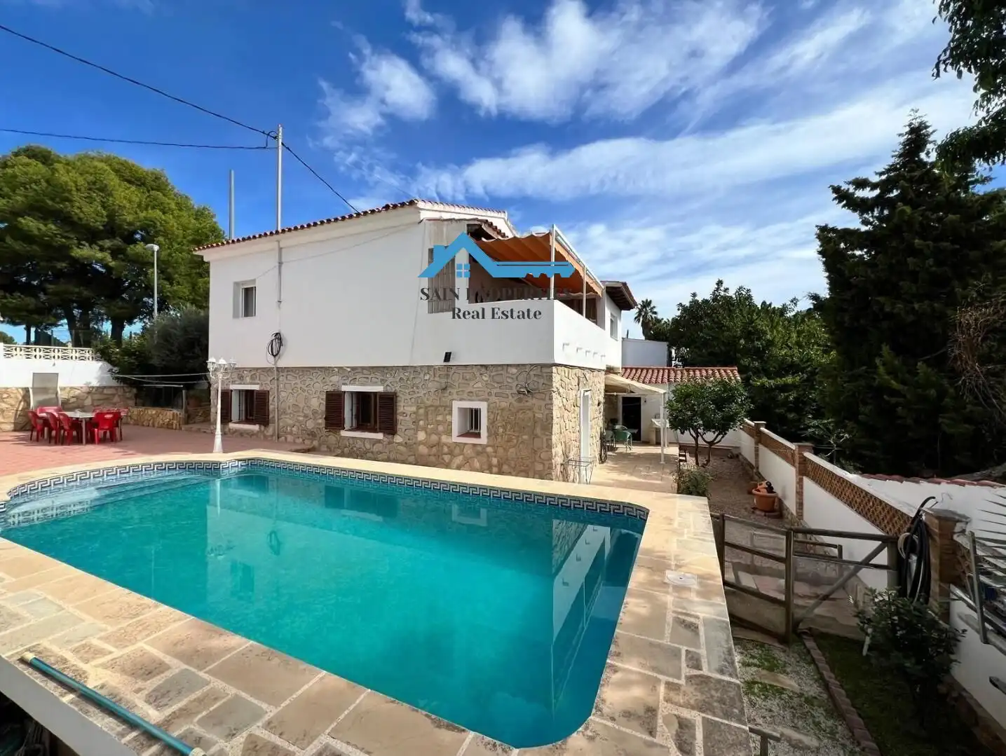 Vista exterior de Casa o chalet en venta en La Nucia con Aire acondicionado, Calefacción y Jardín privado