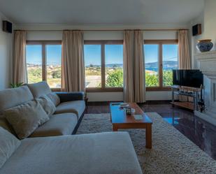 Living room of House or chalet for sale in Sanxenxo  with Terrace and Swimming Pool