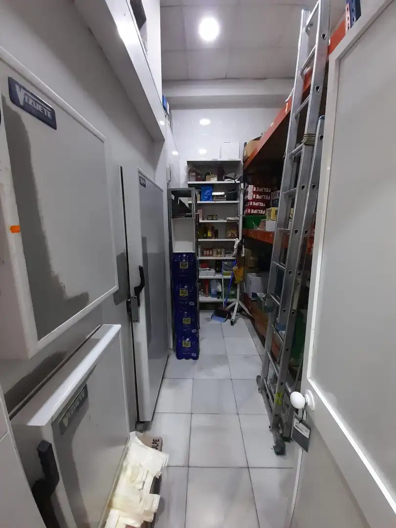 Local de lloguer en Cádiz amb Aire condicionat