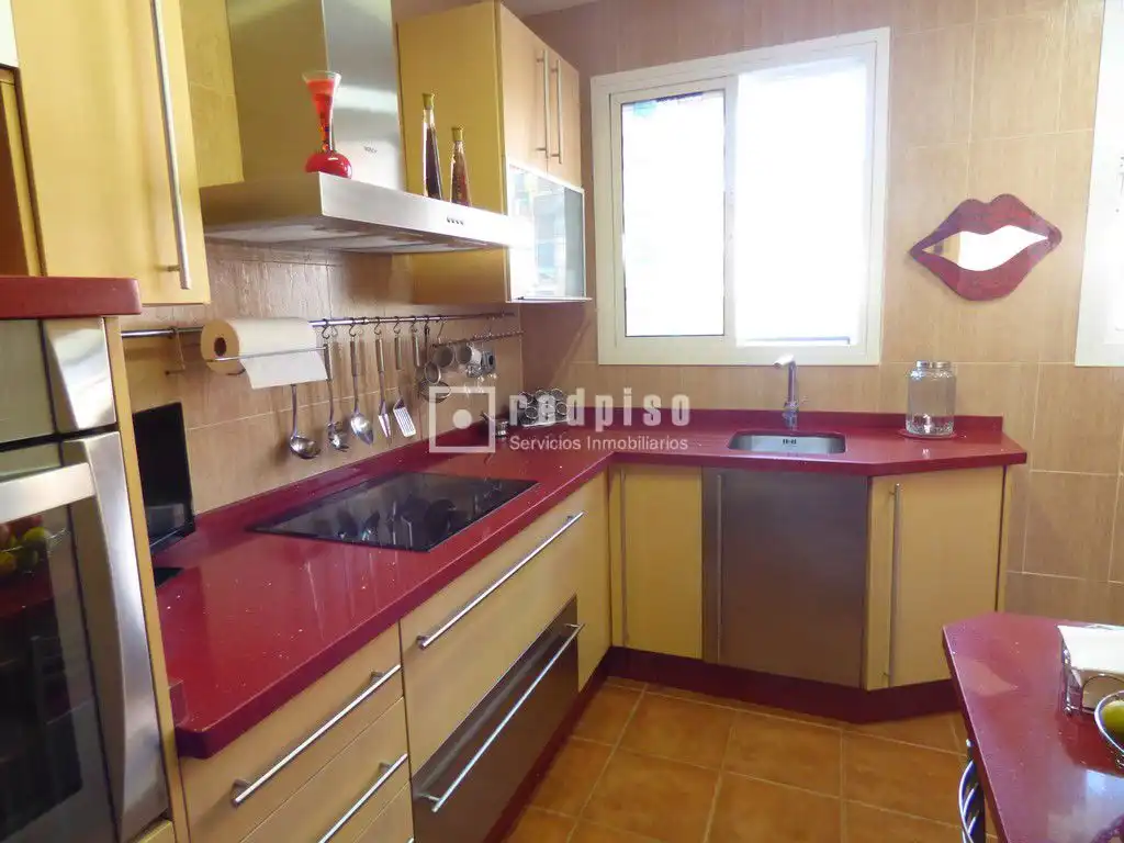 Cocina de Piso en venta en Bailén - Miraflores