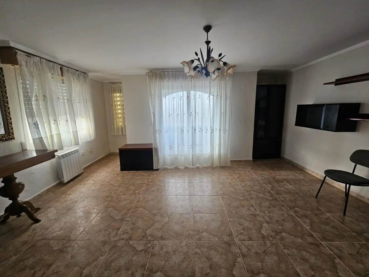 Sala de estar de Casa o chalet en venta en Calvarrasa de Abajo con Aire acondicionado, Calefacción y Jardín privado