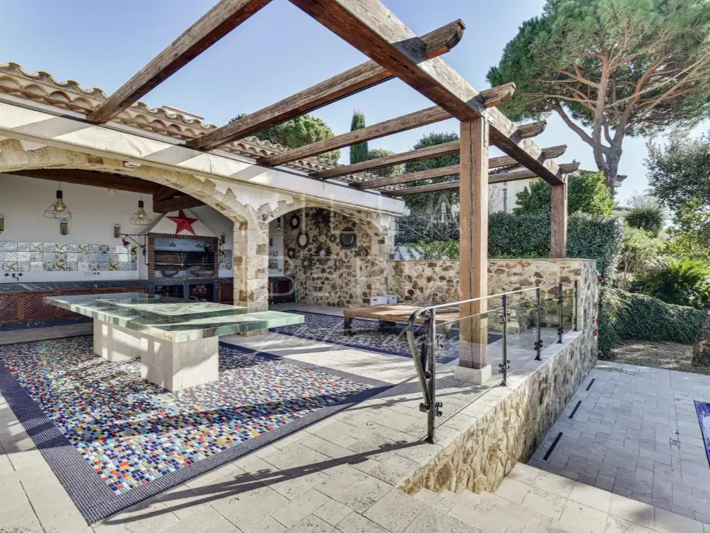 Terraza de Casa o chalet en venta en Castell d'Aro, Platja d'Aro i s'Agaró con Aire acondicionado, Calefacción y Jardín privado