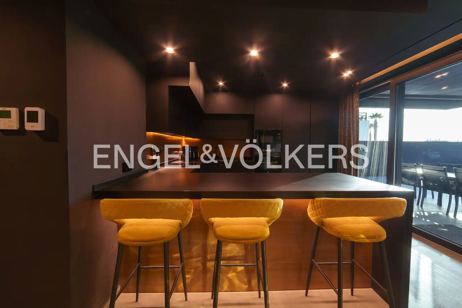 Cocina de Casa o chalet en venta en Sanlúcar de Barrameda con Aire acondicionado, Calefacción y Jardín privado