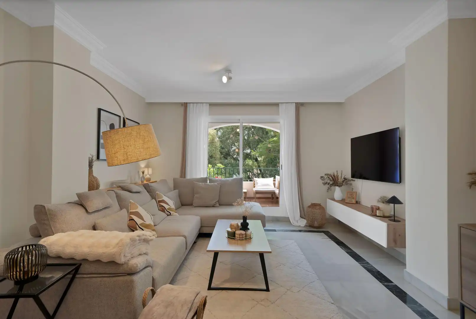 Sala de estar de Apartamento en venta en Marbella con Aire acondicionado, Calefacción y Jardín privado