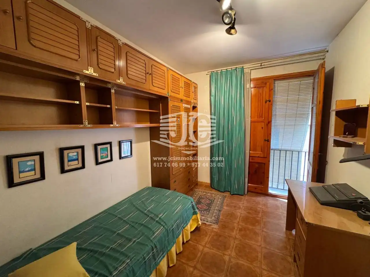 Dormitori de Casa o xalet en venda en Tortosa amb Aire condicionat, Terrassa i Moblat