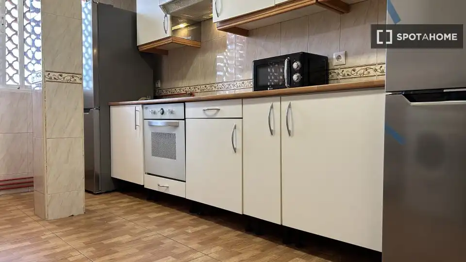 Cocina de Piso de alquiler en Alcalá de Henares con Aire acondicionado, Calefacción y Amueblado